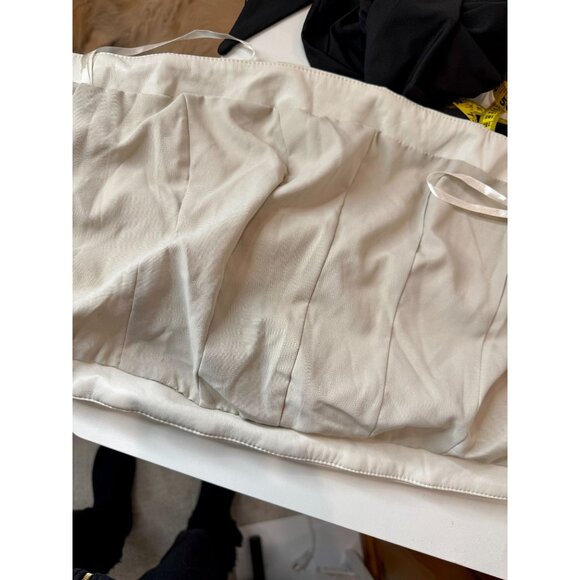 NEW LAMARQUE DAVINA FAUX LEATHER BUSTIER in White BONE NWOT - Size L - Picture 8 of 9